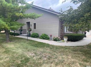 1036 Hawthorn Rdg, Macomb, IL 61455