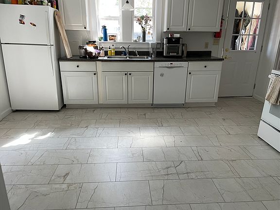 2nd image of 3 Spruce St #A