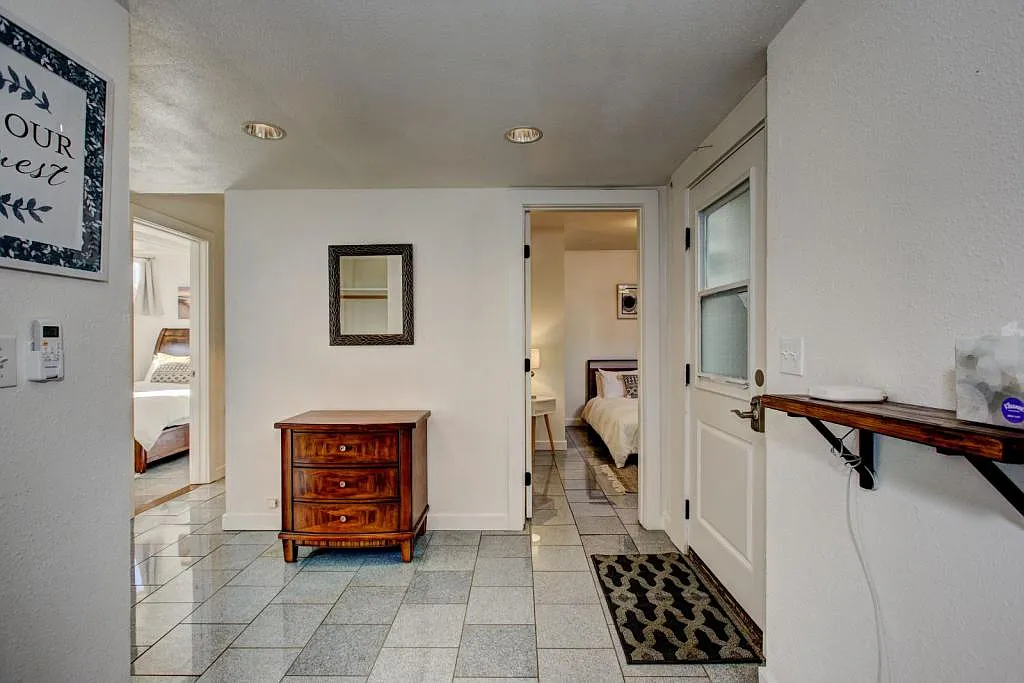 712 N 8th St Apt 6 — Photo 3