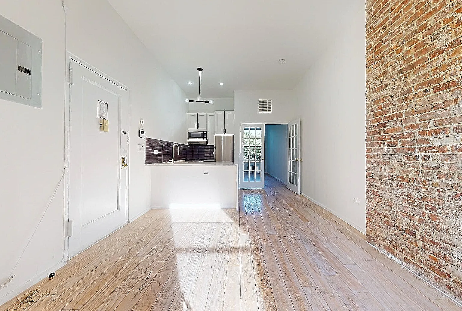473 Central Park West — Photo 2