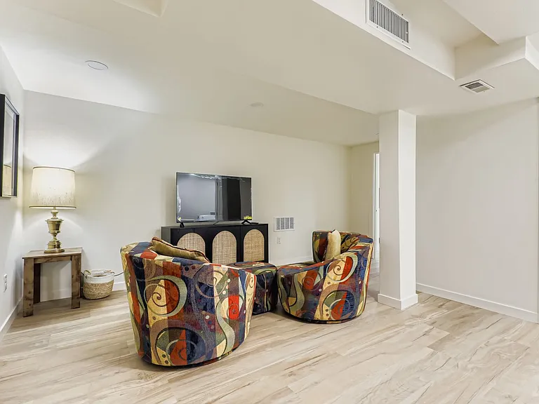 3540 Newport St — Photo 9