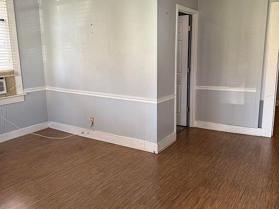 5th image of 2017 Nebraska St