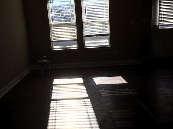 5th image of 116 Jasper Ln