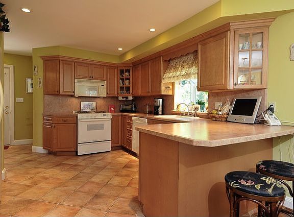 3rd image of 51 Biltmore Ave