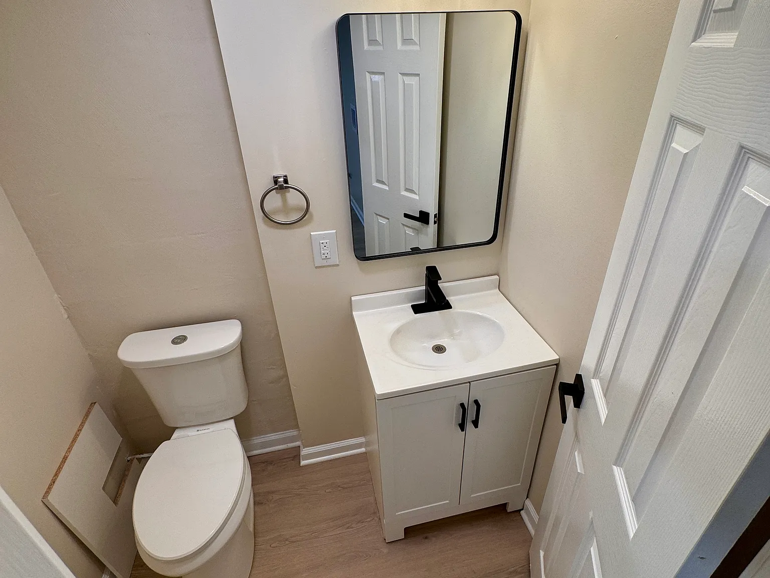 2 bed, 10 sqft, $1,350 — Photo 4