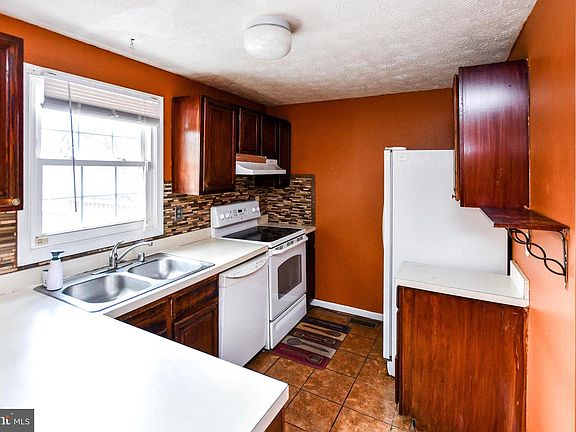 5th image of 6703 Ammendale Way