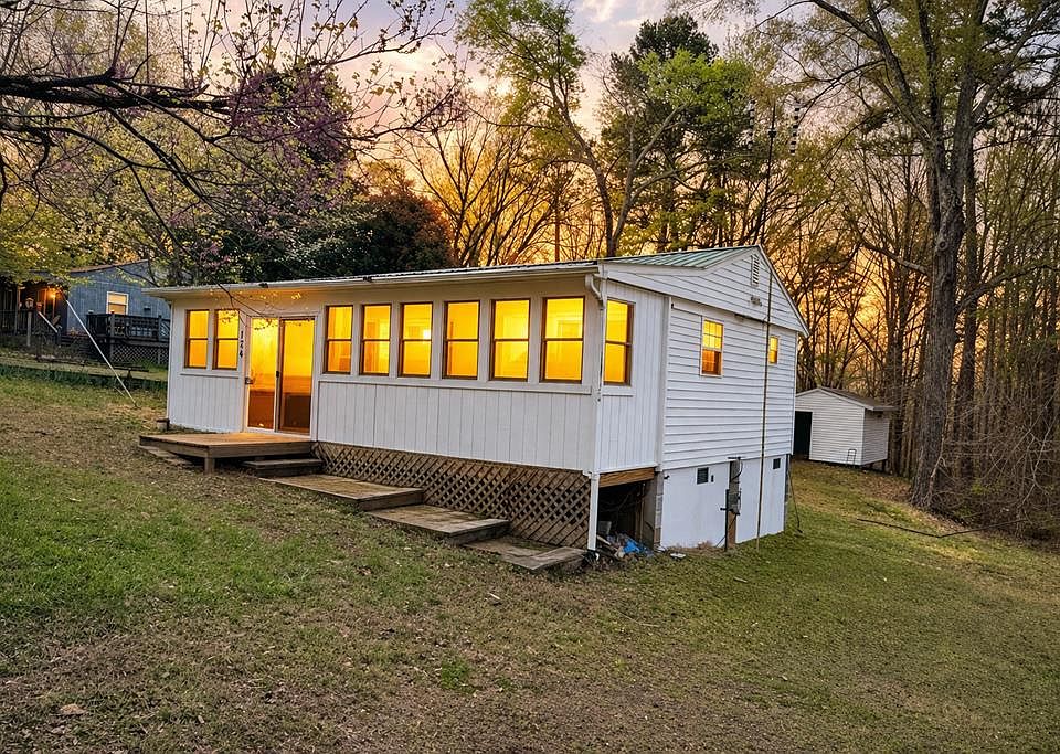 1st image of 134 Powhatan Rd