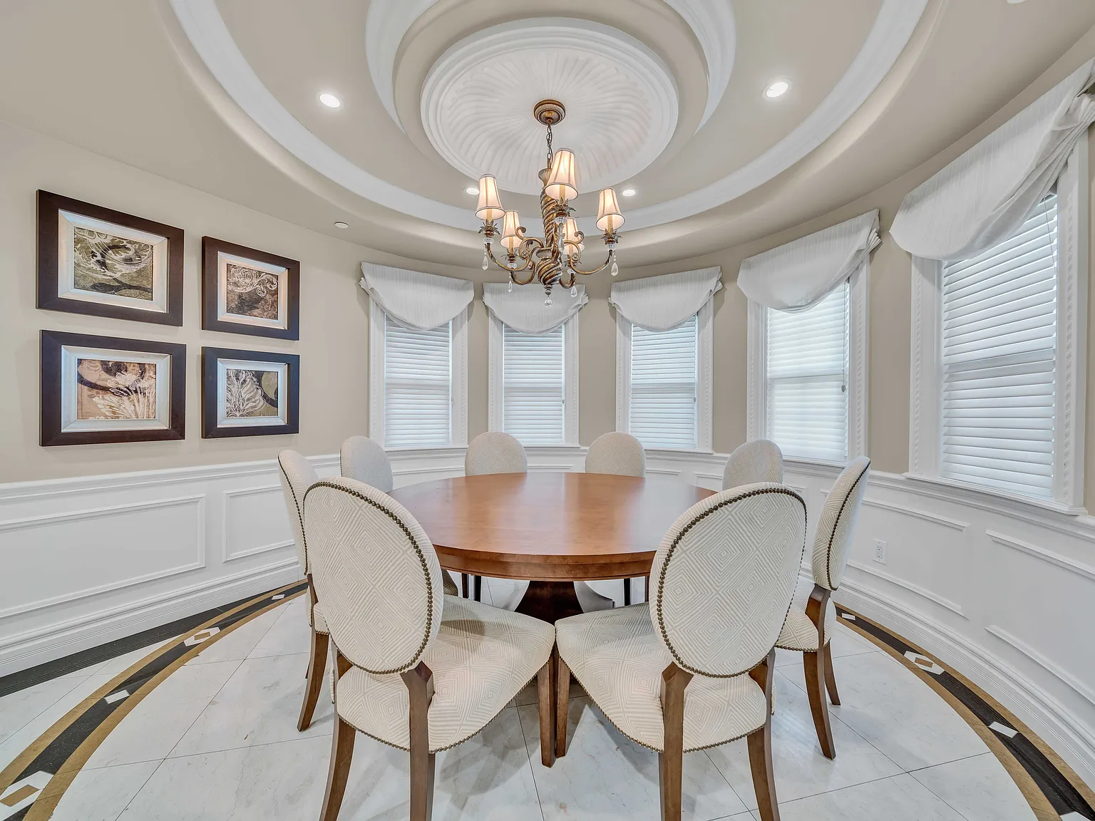 6 bed, 6500 sqft, $12,000 — Photo 2