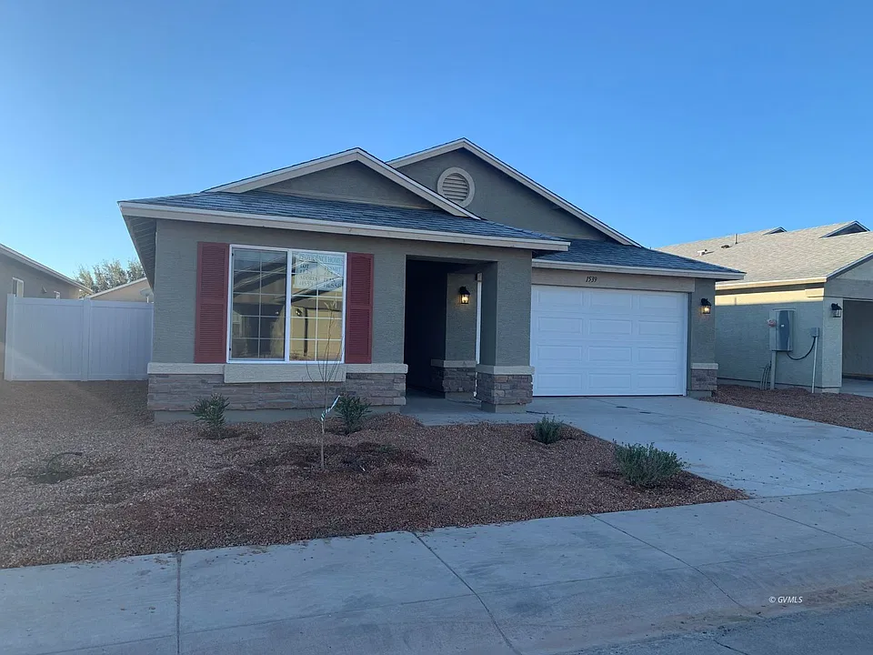 1539 E Whirlwind Way