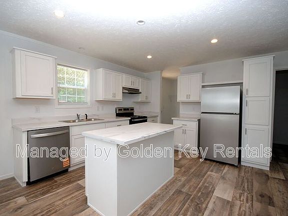 4th image of 106 Lane St