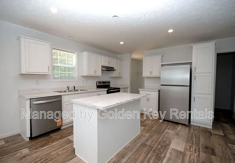 106 Lane St — Photo 4