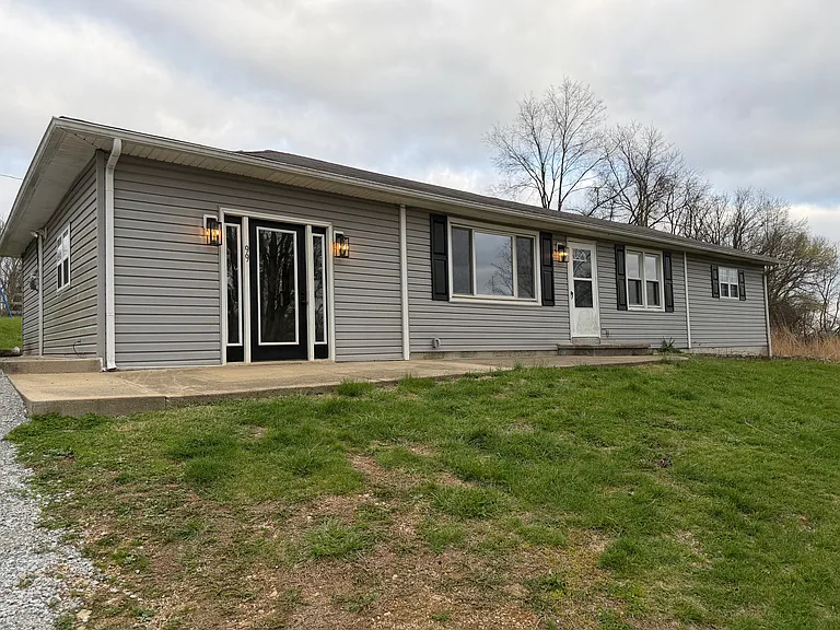 99 Phillips Ln — Photo 34