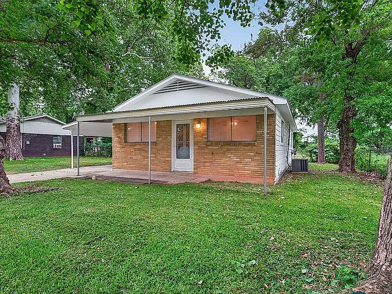 1422 Lampkin St — Photo 8