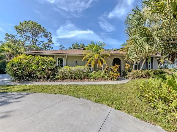 750 Shetland Cir, Nokomis, FL 34275