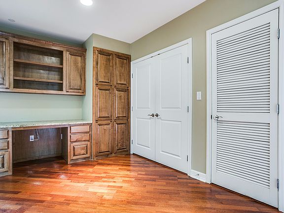 3rd image of 500 Throckmorton St APT 3004