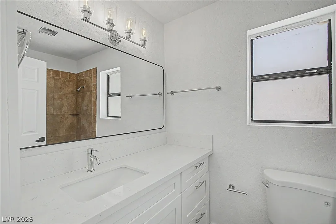 2 bed, 2.0 bath, 1031 sqft, $1,800 — Photo 4