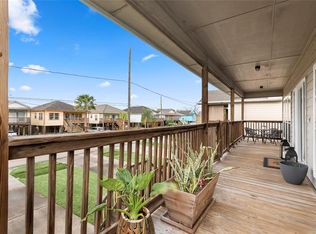 505 West Dr, Kemah, TX 77565