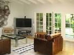 841 N Kenter Ave, Los Angeles, CA 90049