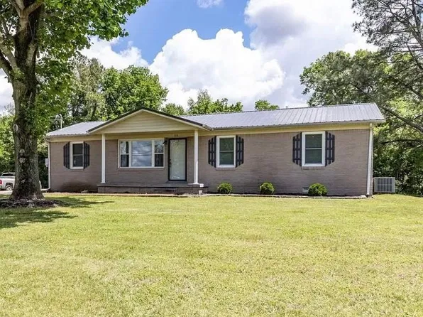 133 Lakeside Dr, Columbia, TN 38401
