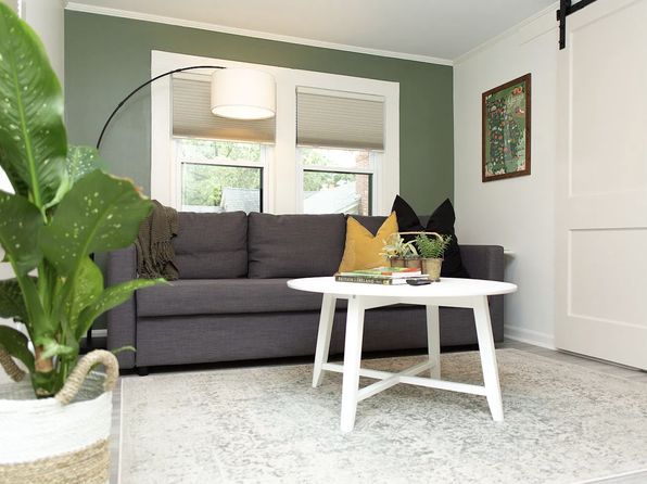 10 1/2 Robin St NW #1