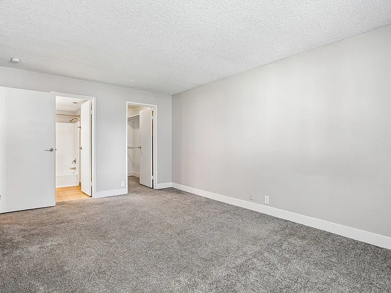 Brighton Place Apartments — Photo 56