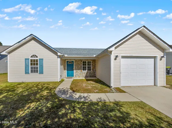 205 Fairmount Way, New Bern, NC 28562