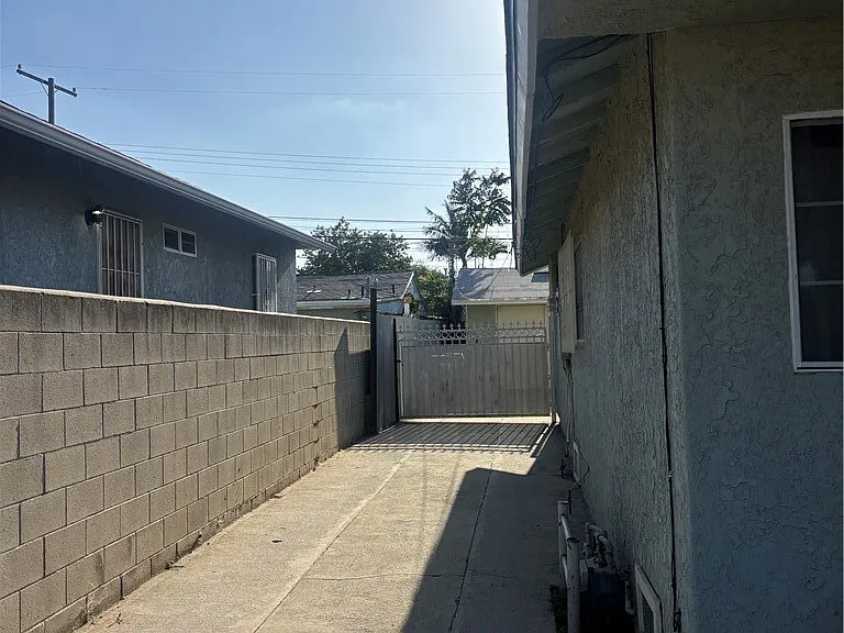 4757 Orange St — Photo 2