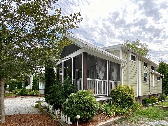 2nd image of 12 Empire Ln