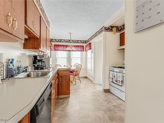 4th image of 5079 Haverford Dr