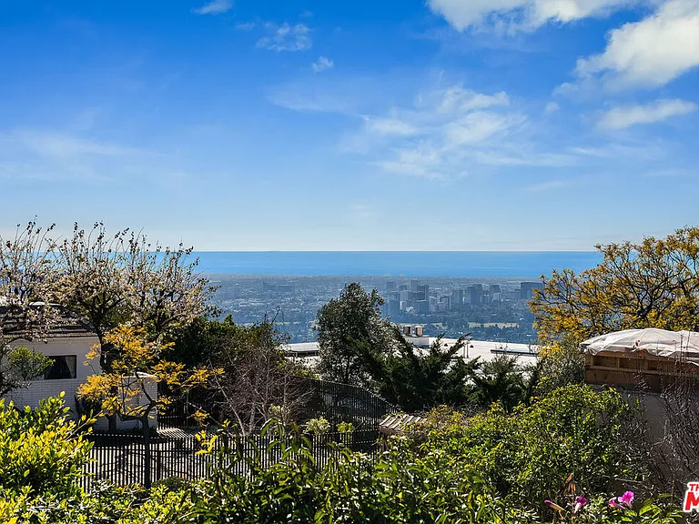 580 Chalette Dr — Photo 48