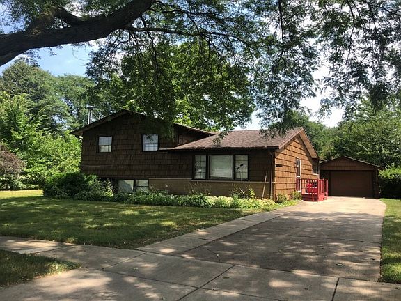 2nd image of 267 N Fairlawn Ave