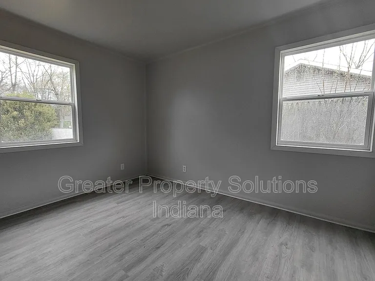 533 Highland Ave — Photo 5