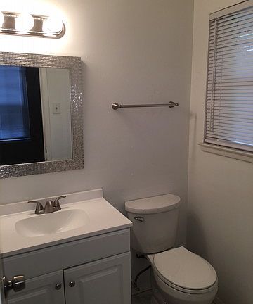 4th image of 5119 Village Way