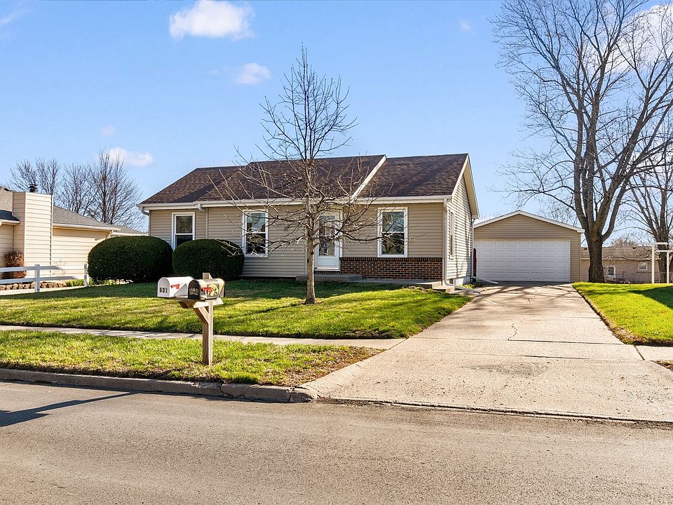 1st image of 601 12th Ave NW