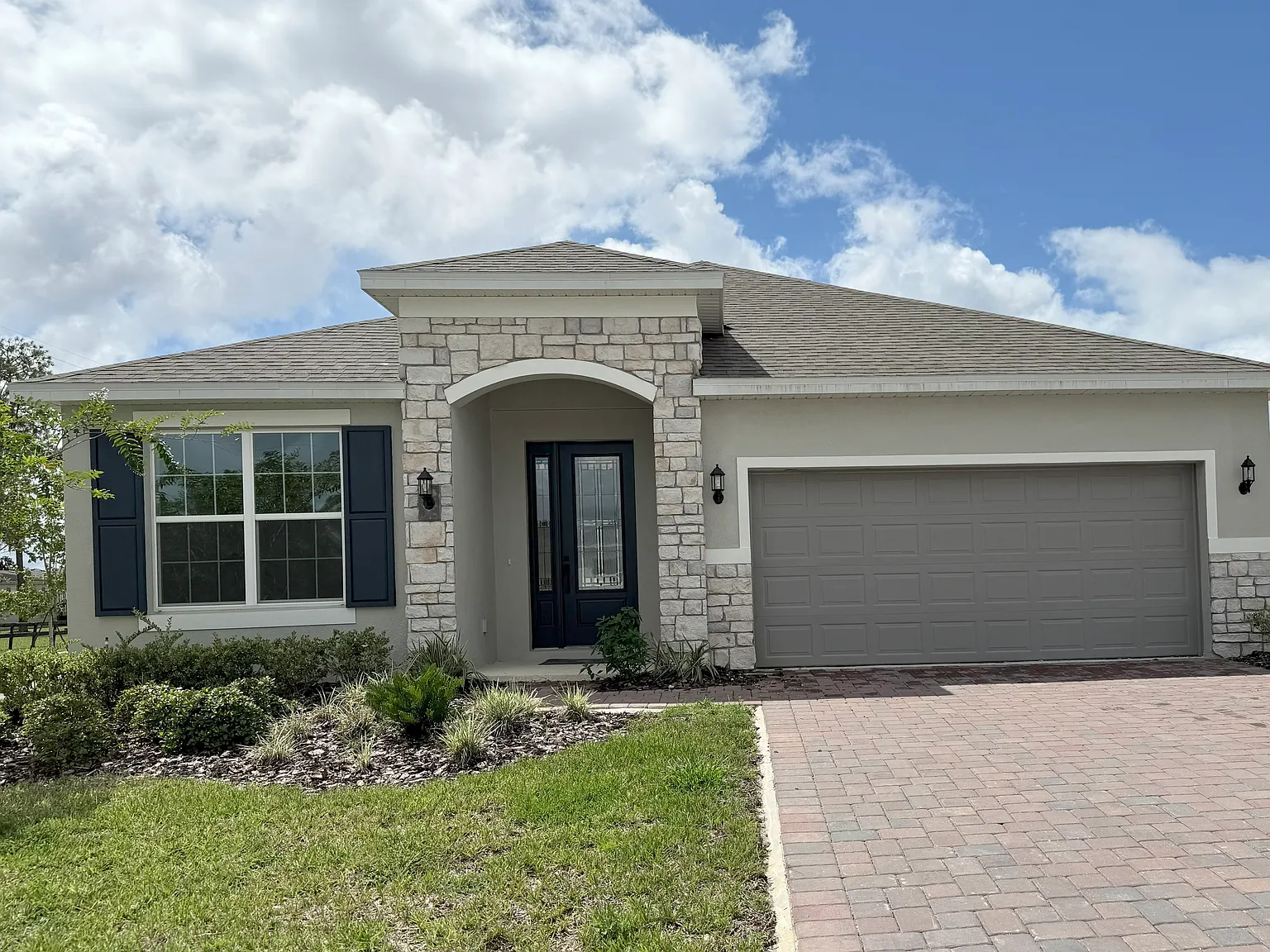 4 bed, 2121 sqft, $2,699 — Photo 1