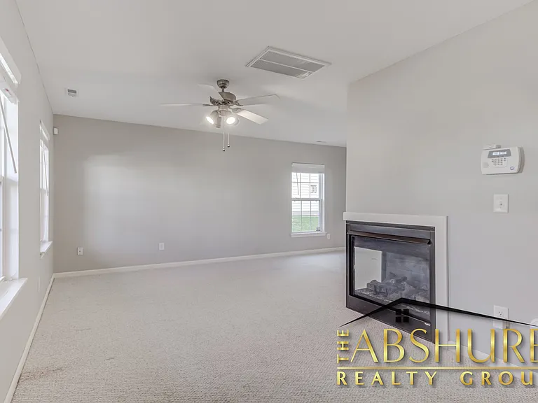 5223 Malik Dr — Photo 4