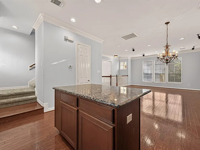 3308 Clearview Cir — Photo 12