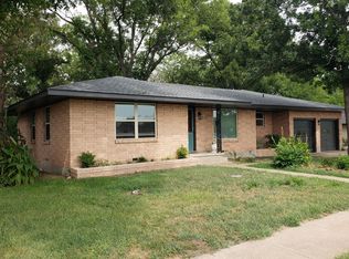 300 SE Main St, Ennis, TX 75119