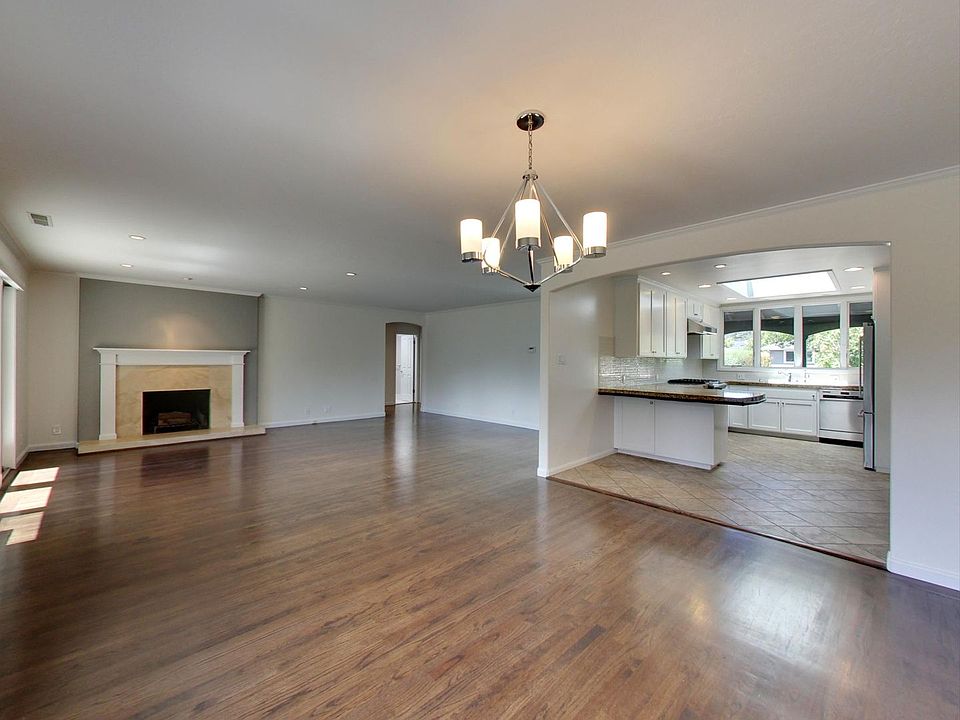 1st image of 19 Dartmouth Dr #875R