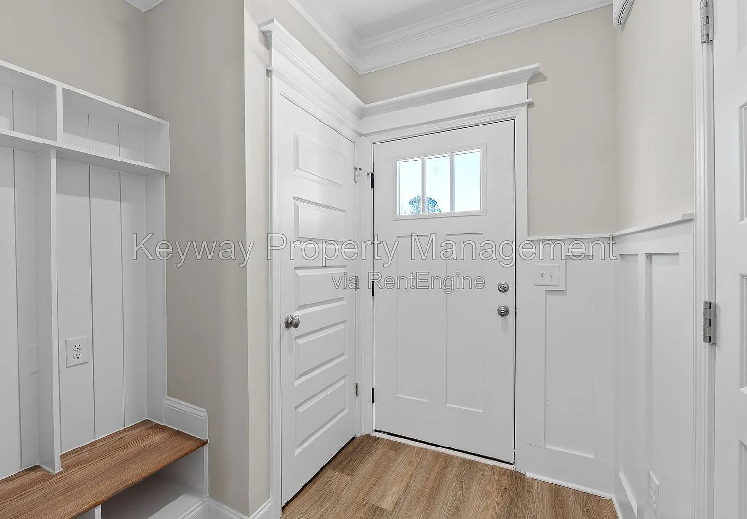 3 bed, 2.5 bath, 1708 sqft, $1,745 — Photo 3