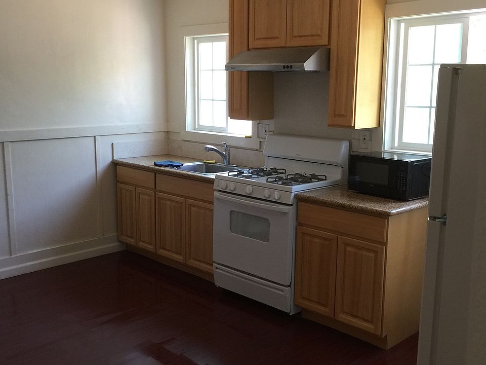 1st image of 1719 Ringwood Ave #A