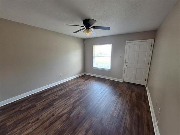 2nd image of 5053 Bennington Dr