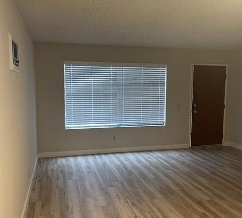 5th image of 3633 Marlborough Ave APT A