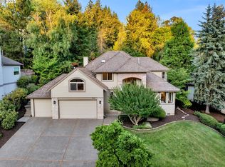 8910 SW Lancelot Ln, Portland, OR 97219