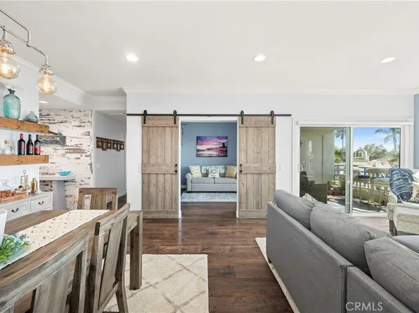 415 Townsquare Ln APT 306, Huntington Beach, CA 92648