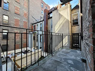 Rented by Julien Aractingi, LREB