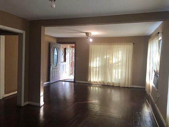5th image of 2615 Emmett St