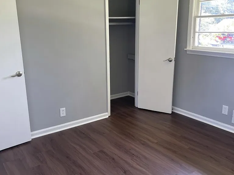 Rockdale Dr NW — Photo 12