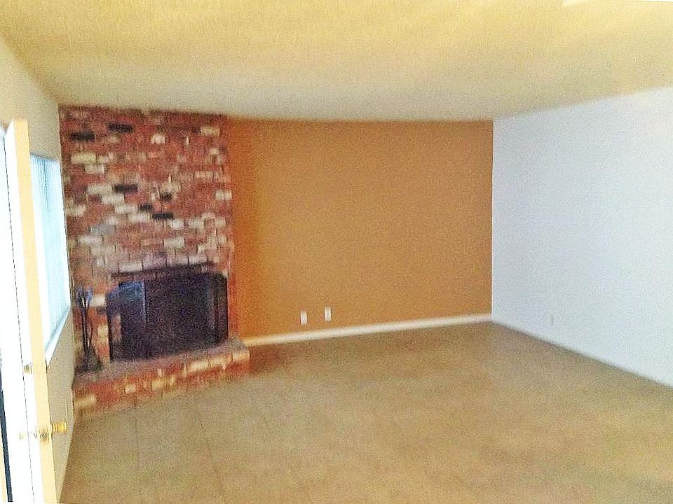2nd image of 2020 E Bermuda St APT 6