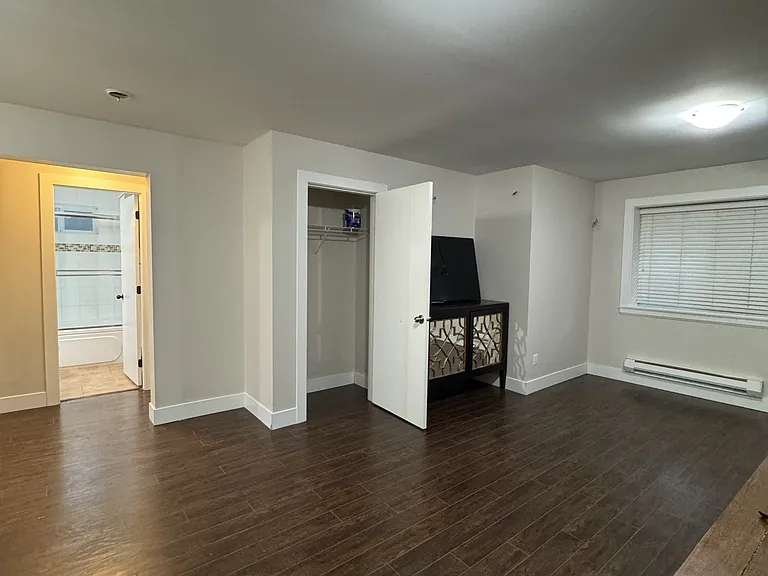 8526 Brooke Rd #B — Photo 10
